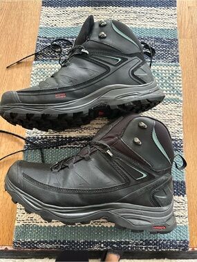 Salomon Black Hiking Boots with Teal Accents